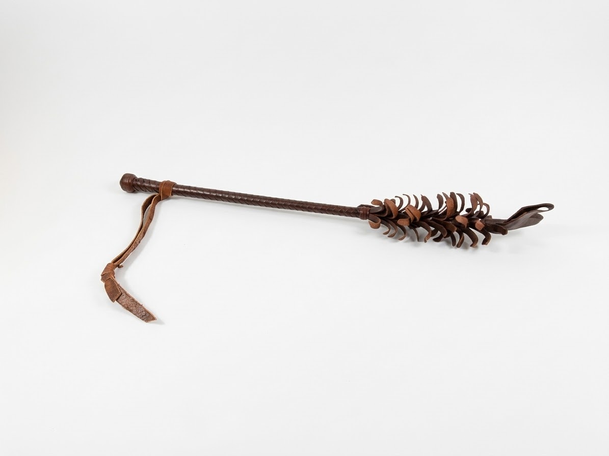 VINTAGE RIDING CROP
